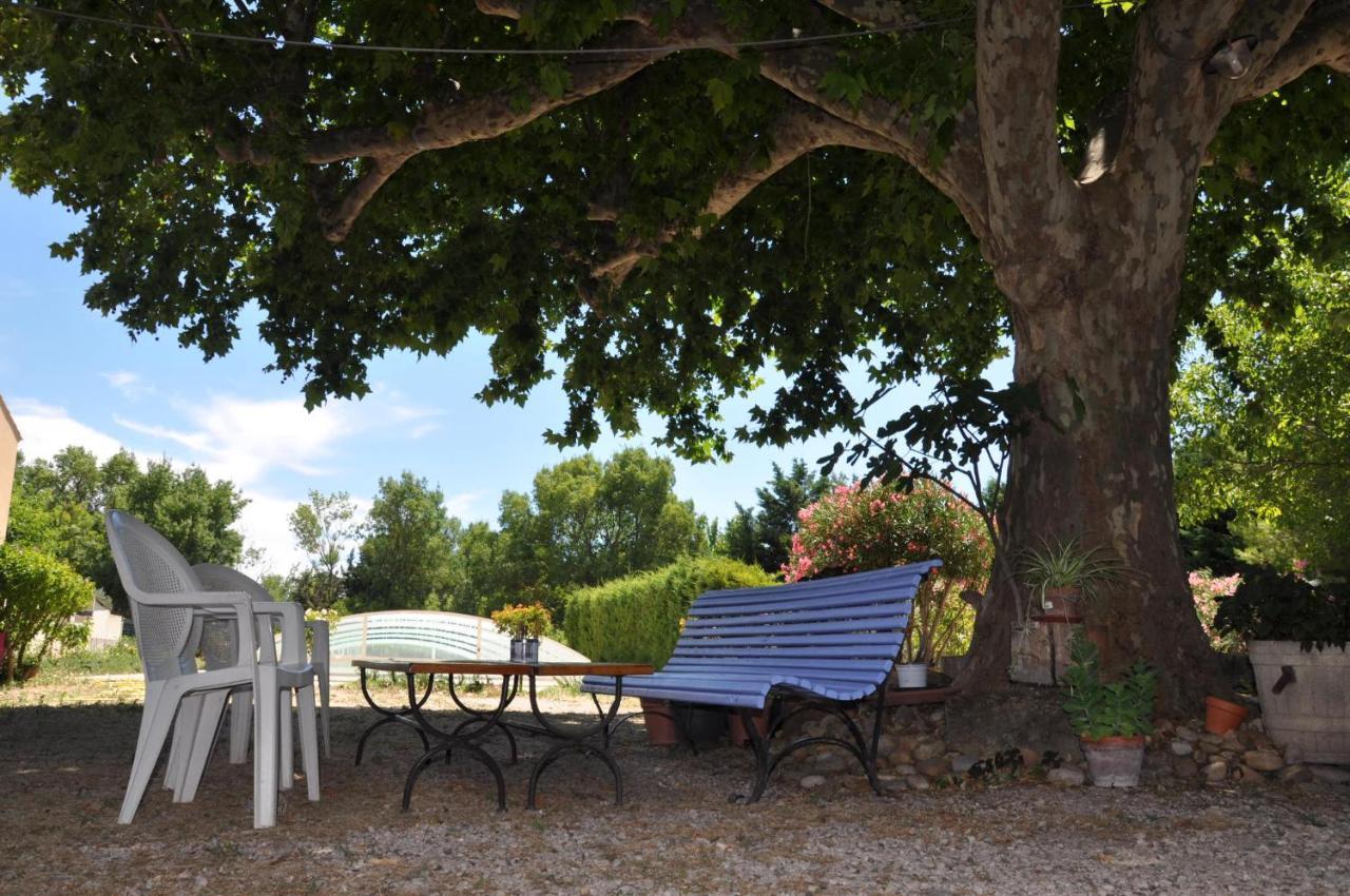 La Ferme De Tonton Jules Et Mame Julia Bed & Breakfast Entraigues-sur-la-Sorgue Eksteriør bilde