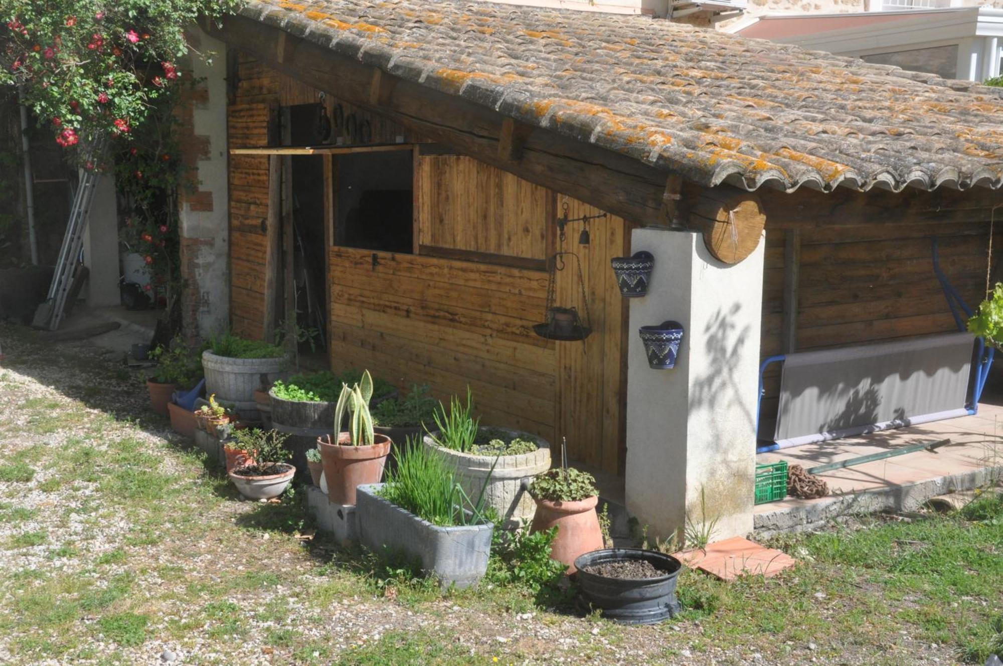 La Ferme De Tonton Jules Et Mame Julia Bed & Breakfast Entraigues-sur-la-Sorgue Eksteriør bilde